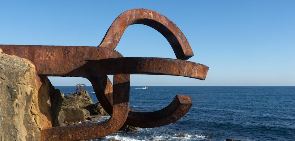 Haizearen orrazia (the Comb of the Wind), a collection of three sculptures by Basque artist Eduardo Chillida in Donostia-San Sebastian (Gipuzkoa)